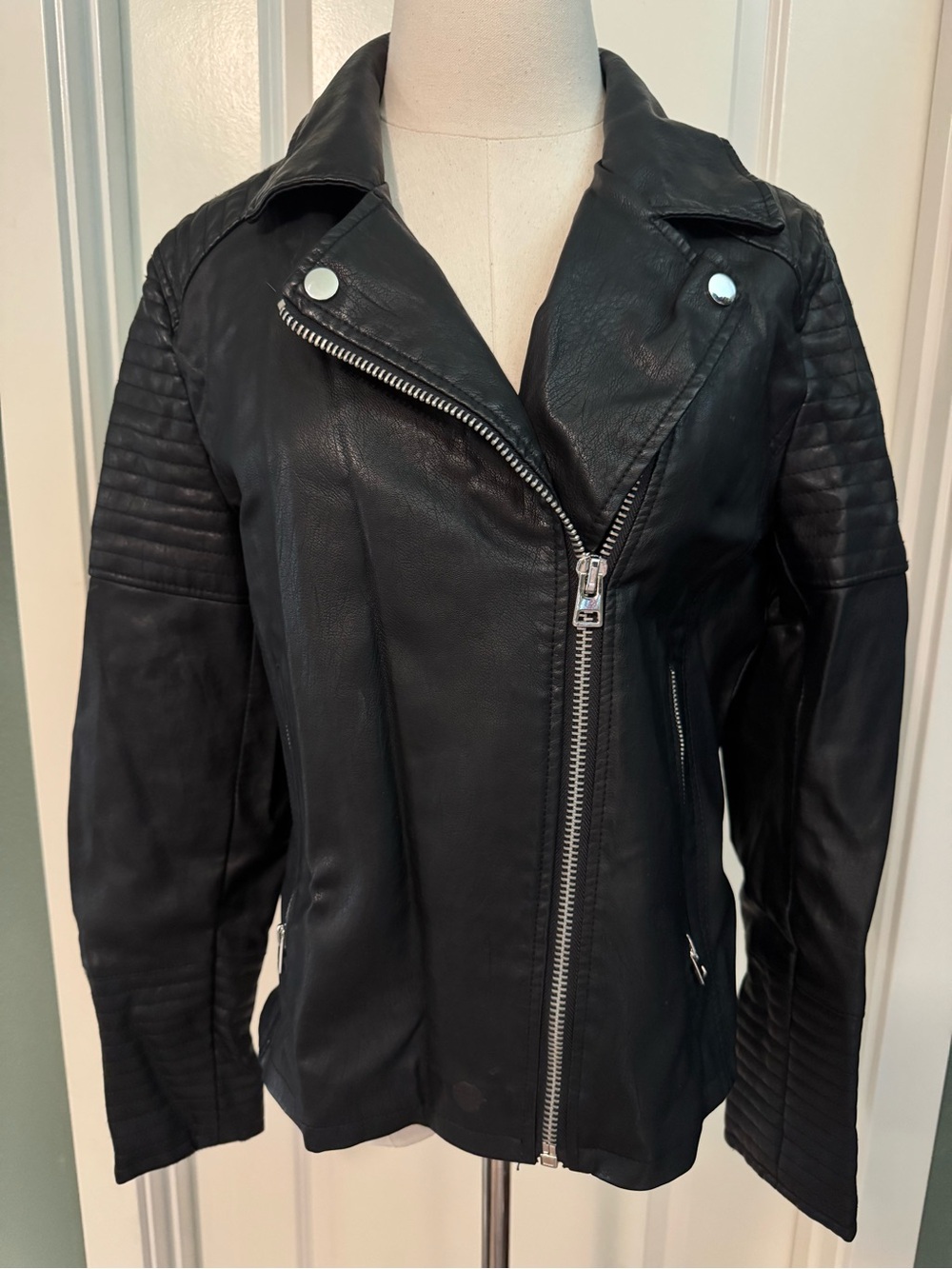 Topshop Black Quilted-Sleeve vegan Leather Moto Jacket